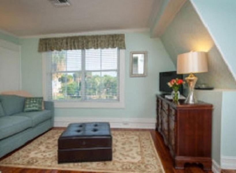 Seaglass Inn Bed And Breakfast 墨尔本比奇 客房 照片