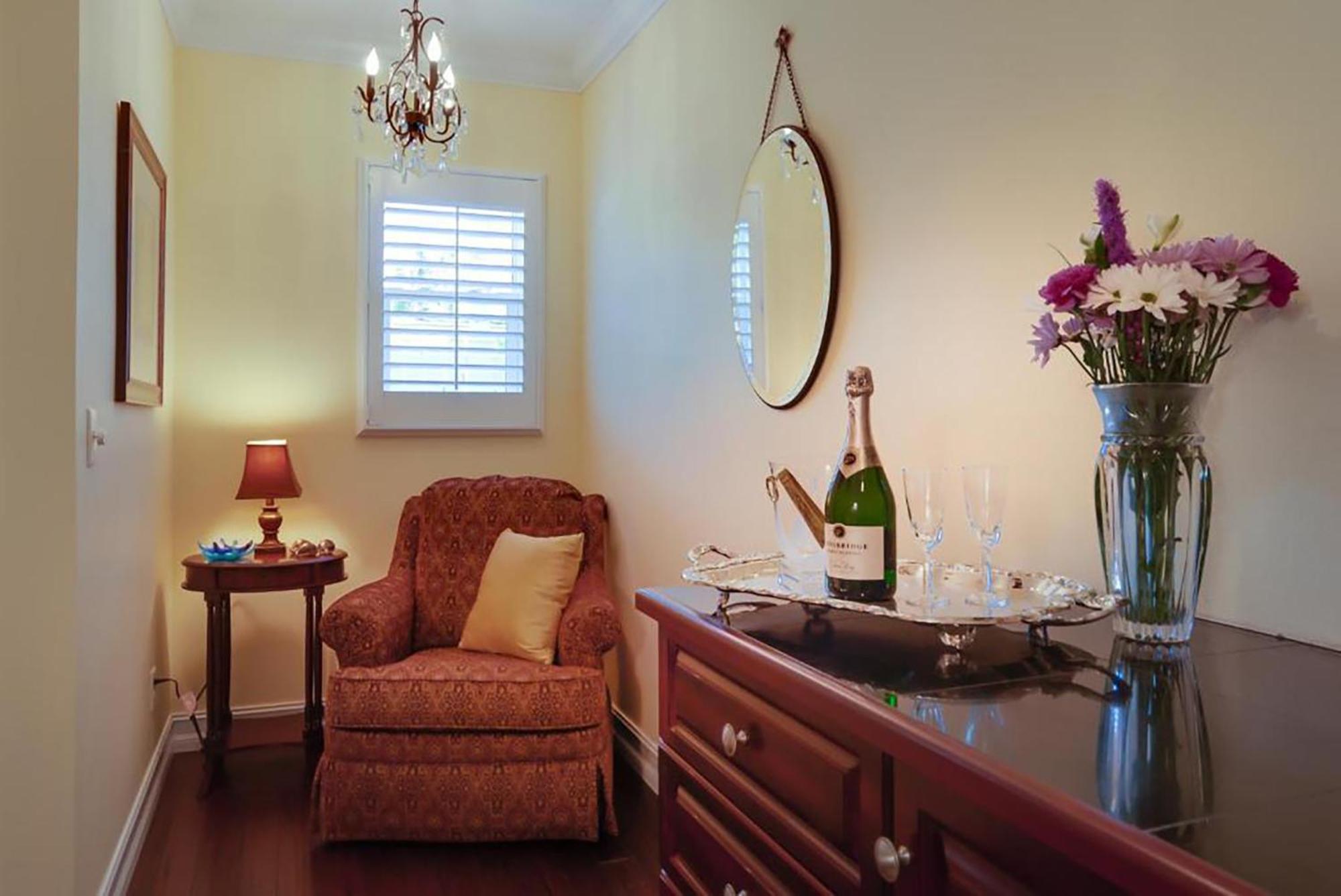 Seaglass Inn Bed And Breakfast 墨尔本比奇 客房 照片